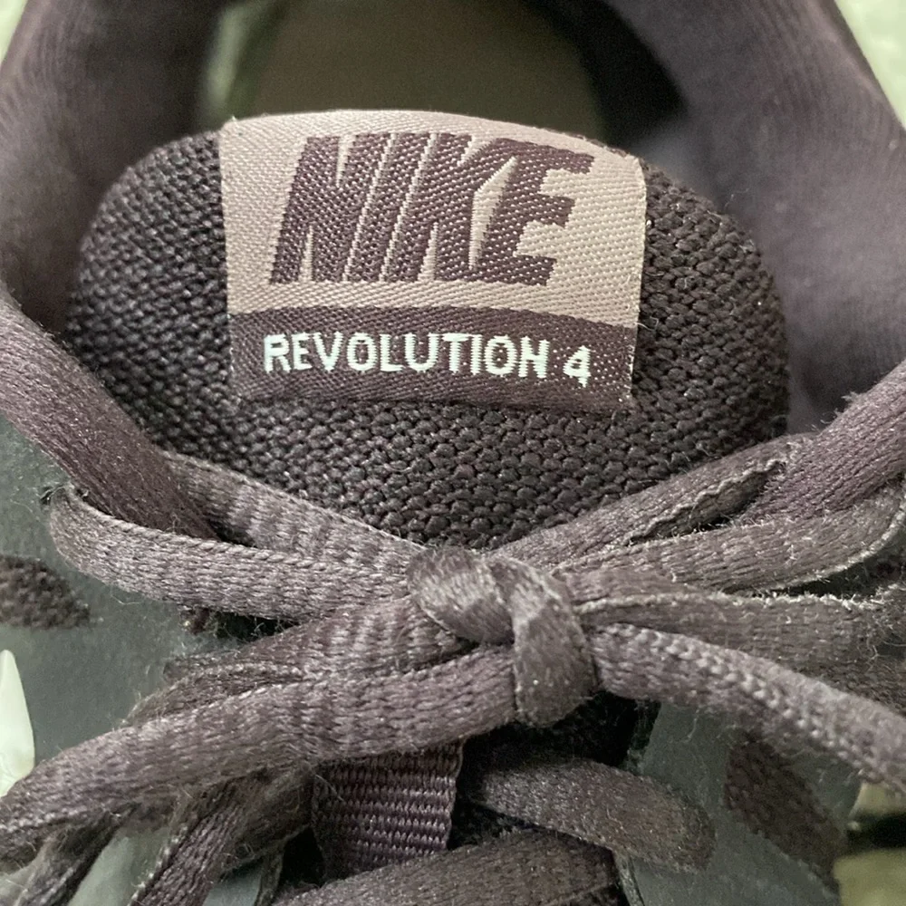 NIKE Revolution 4 sneakers - Picture 10 of 10